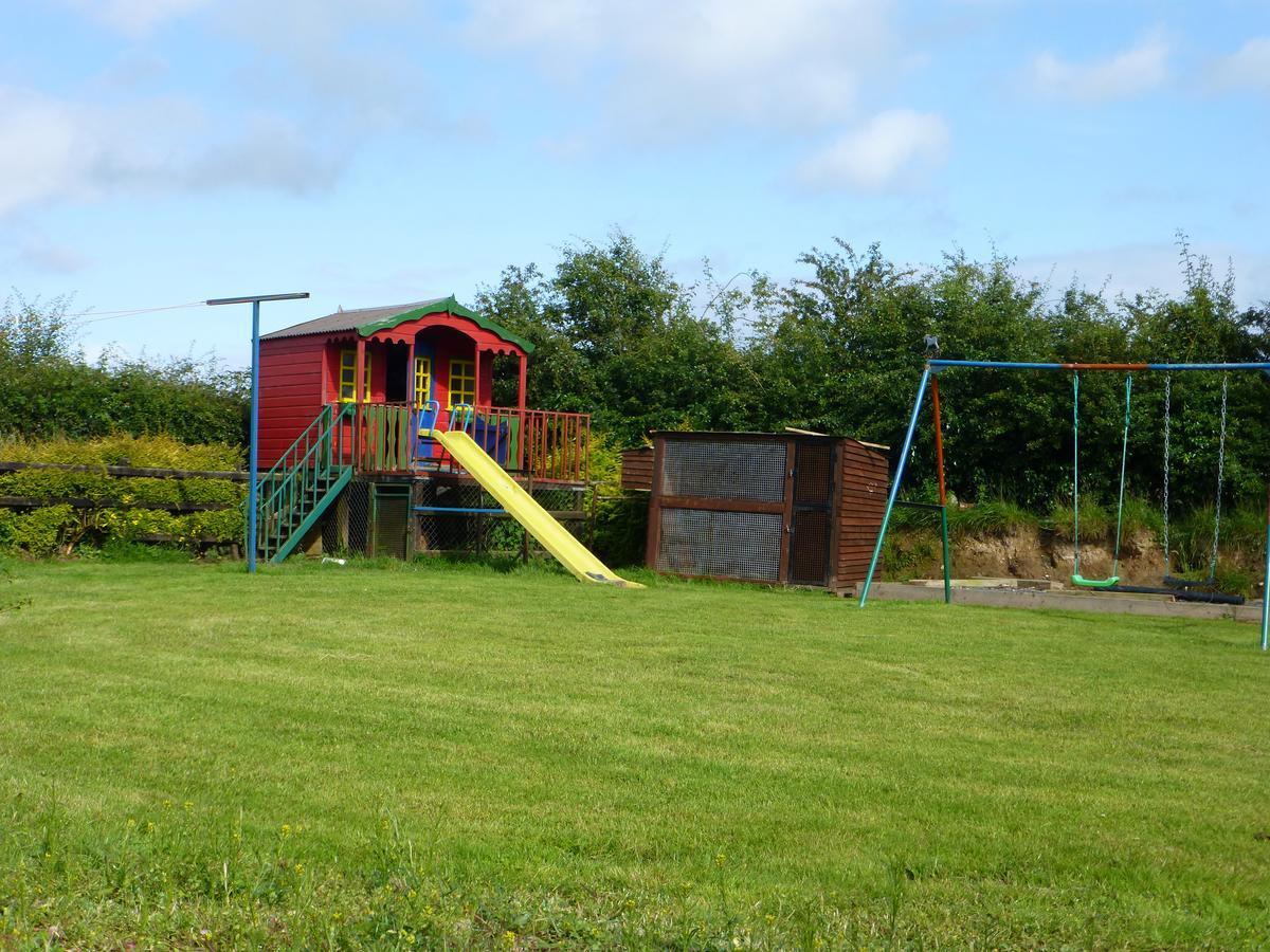 Plantation Lodge Kingscourt Exterior foto